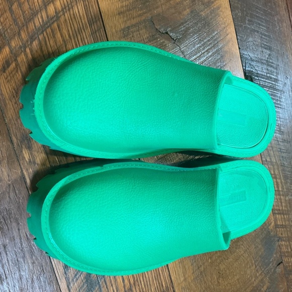 Jeffrey Campbell Clogge Green Platform Clogs Women’s Size 10 | Sold Out Online - Picture 5 of 12
